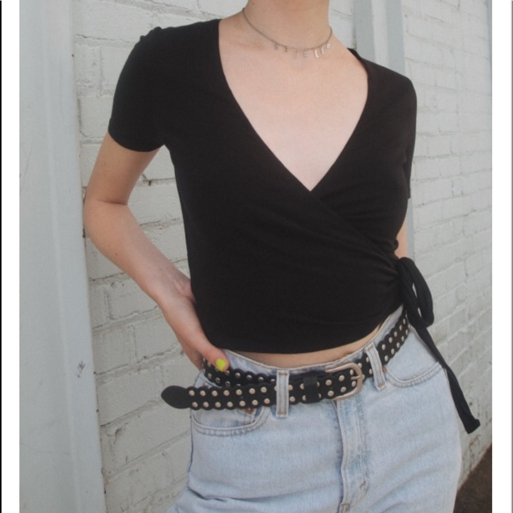 Brandy Melville rap black shirt